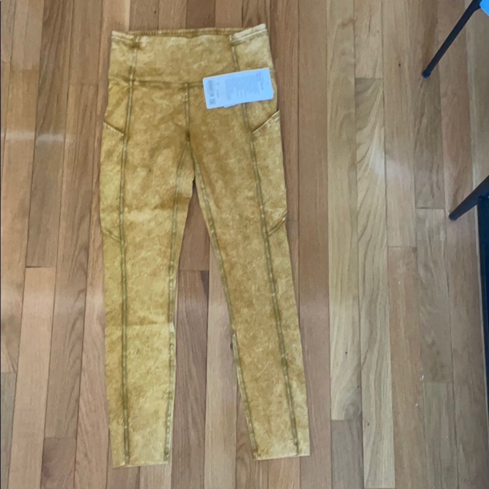 Lululemon Fast and Free HR Tight 25” - Sz6 - NWT